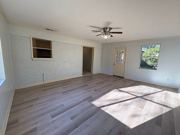 3rd image of 629 Woodmont Pl