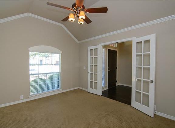 2nd image of 7448 Ravenhill Dr