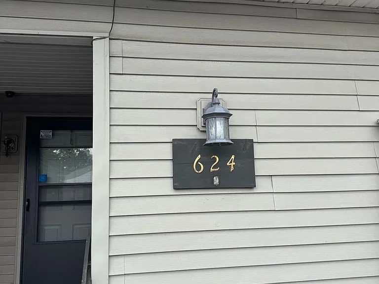 624 N Broad St — Photo 2