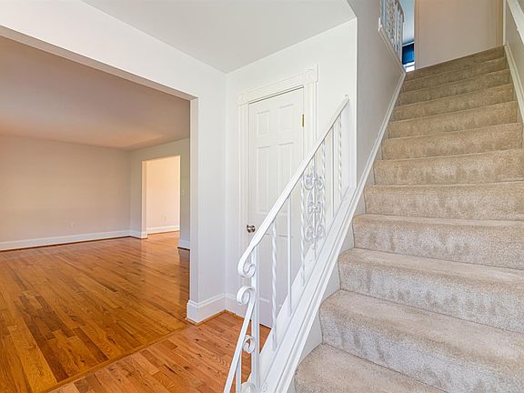 2nd image of 8490 Brookridge Dr
