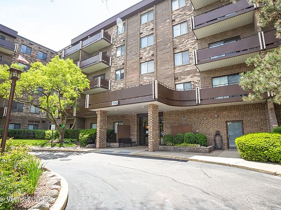 2nd image of 700 Wellington Ave Unit 204