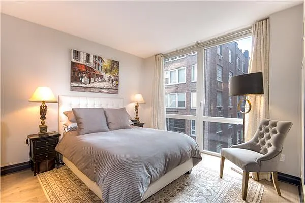 Sold by (Legacy) Elegran | media 6