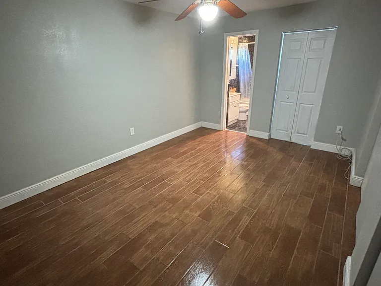 1000 49th St N #115 — Photo 9