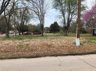 S Indianola St, Pryor, OK 74361