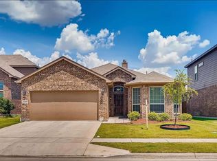 11400 Gold Canyon Dr, Haslet, TX 76052