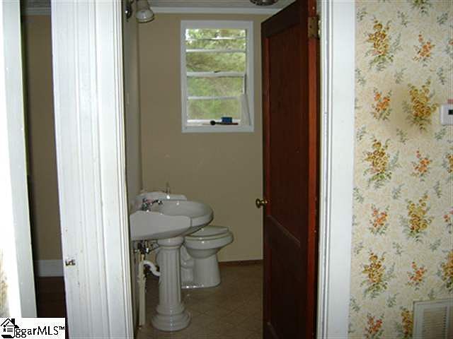 2nd image of 2730 Elberton Hwy