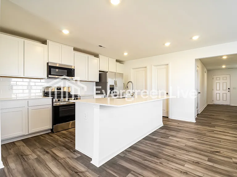 118 Stokely Way — Photo 4