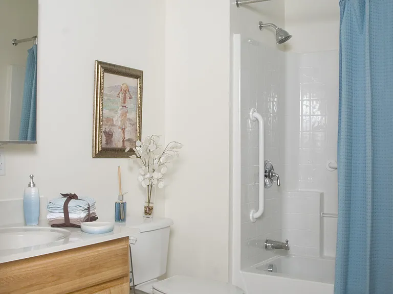 90 Riverside Ave — Photo 6