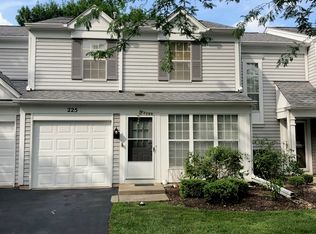 225 Port Royal Cir, Aurora, IL 60504