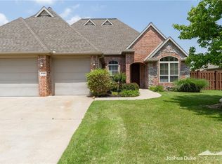 5745 S Chanberry Ln, Rogers, AR 72758