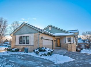 1030 Rooster Run, Middleton, WI 53562