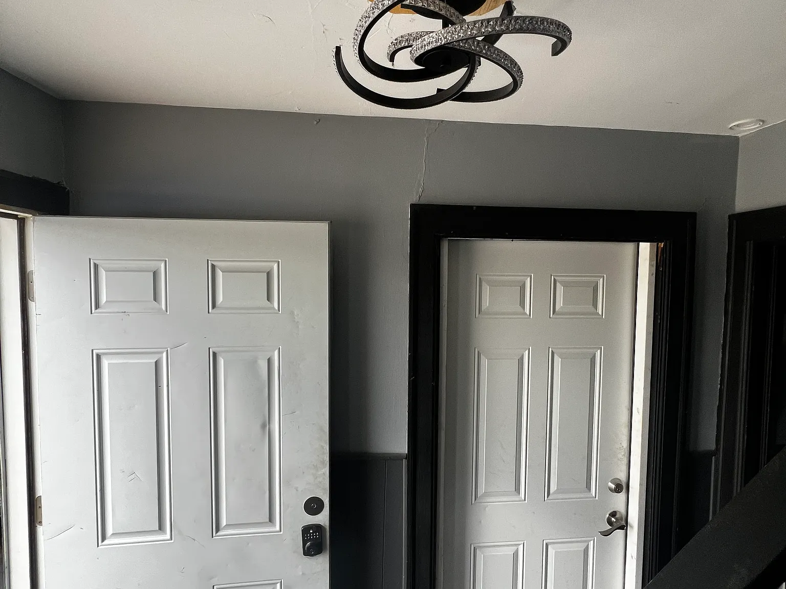 2 bed, 1100 sqft, $1,250 — Photo 2