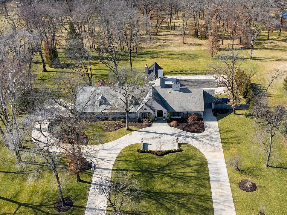 40 Overhills Dr, Saint Louis, MO 63124 Zillow