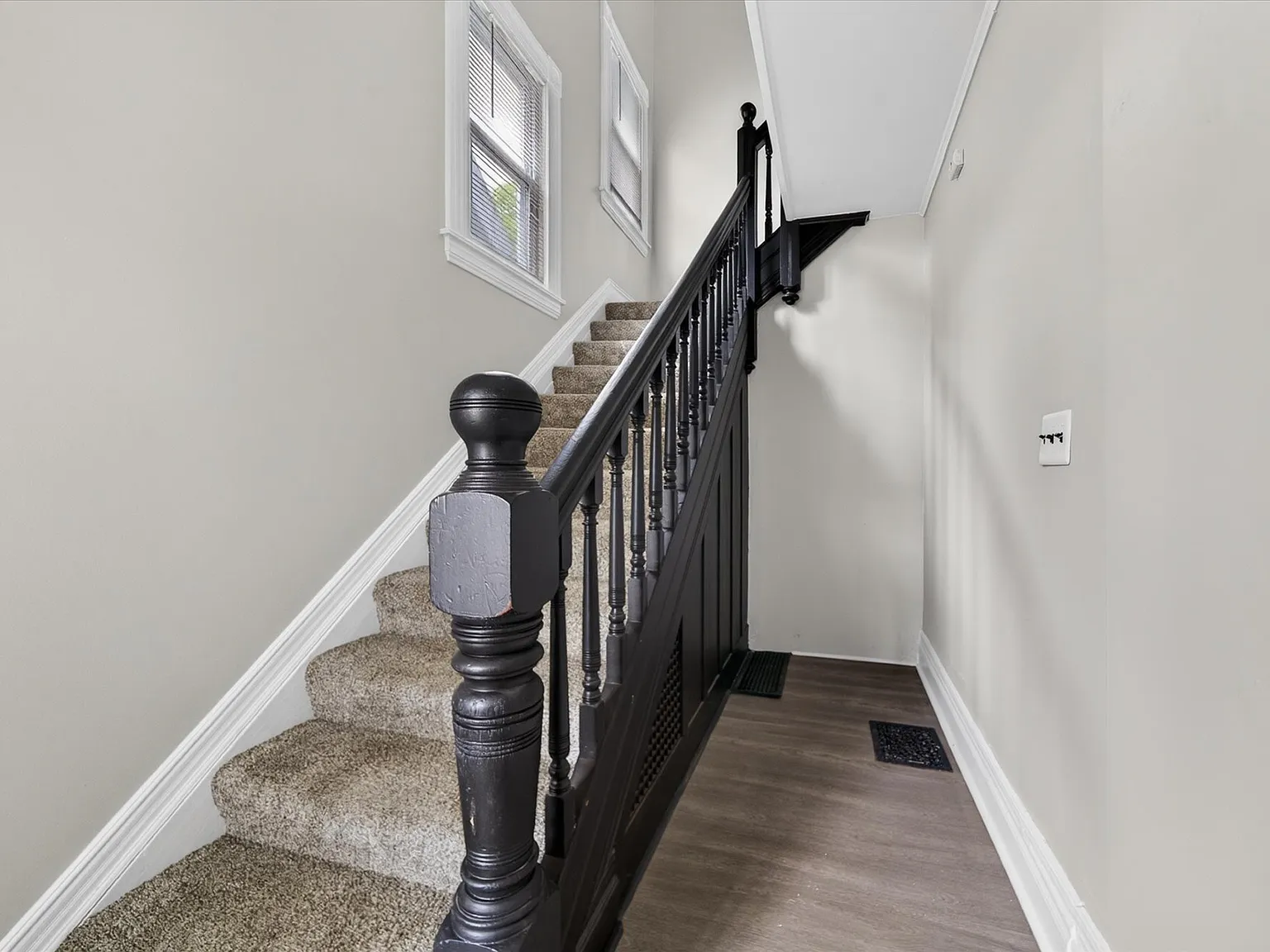 455 S Goodman St — Photo 2