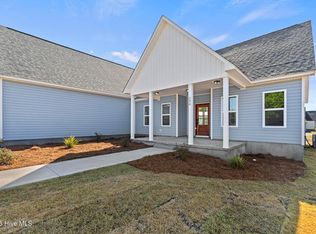 296 Haywood Dr, Richlands, NC 28574