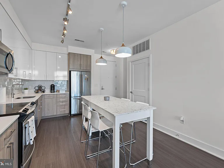 145 Riverhaven #435 — Photo 9
