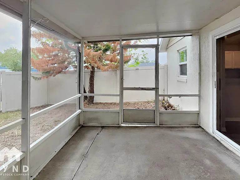 915 River Wind Ave — Photo 18