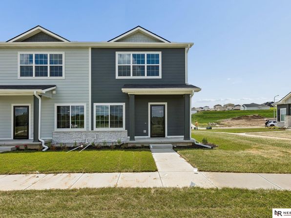 16006 Isabella St, Bennington, NE 68007