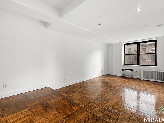 2nd image of 255 W 14th St APT 4A