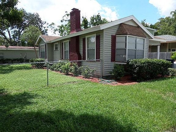 4th image of 2904 N Oakdale Ave