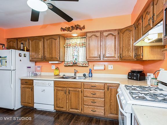 3rd image of 3150 N Prater Ave