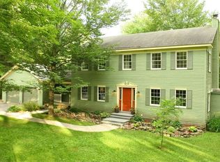 2 Valley View Dr, Peru, NY 12972