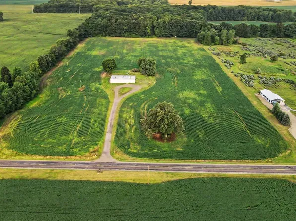 11581 Mulliken Rd, Mulliken, MI 48861