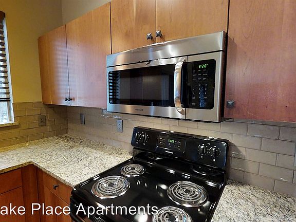 4th image of 5264 NE 121st Ave #140