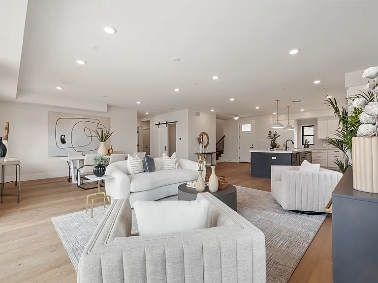 3747 Adams St — Photo 3
