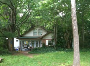 904 W Main St, Carrboro, NC 27510