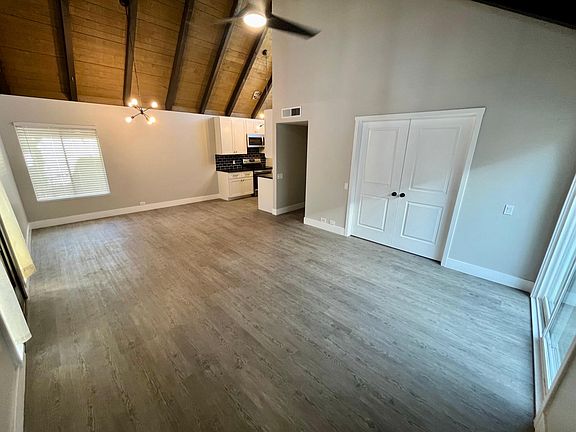 2nd image of 1010 E Highland Ave
