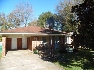 2000 Tuscola Dr, Grenada, MS 38901