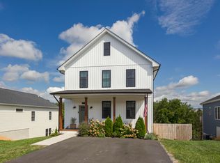 55 Triple Crown Dr, Lexington, VA 24450