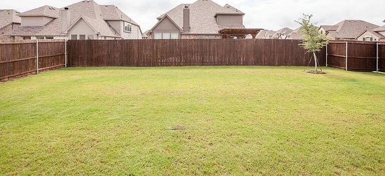 1501 Laurence Ln — Photo 44