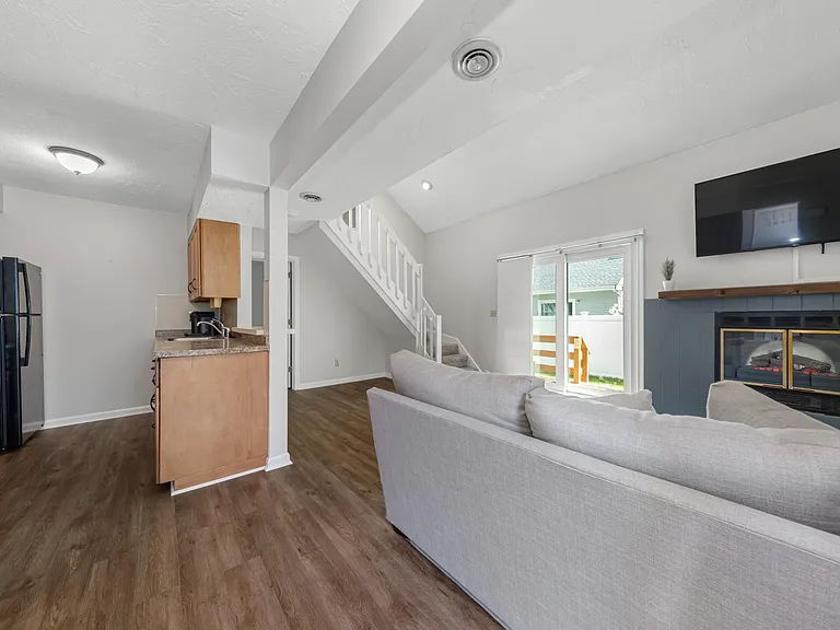 203 Lake St #41 — Photo 16