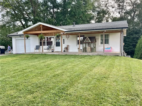 201 S Summit Dr, Apollo, PA 15613