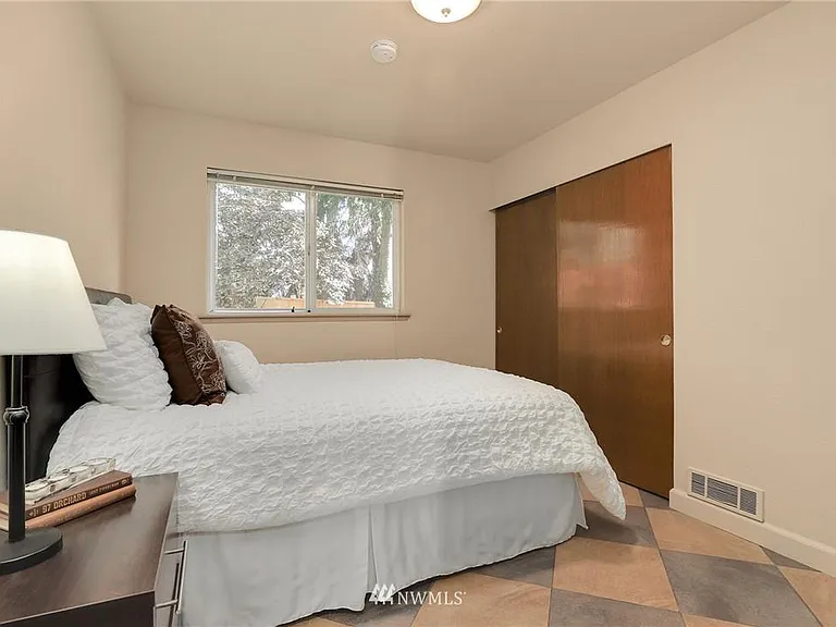 850 NE 123rd St #B — Photo 12
