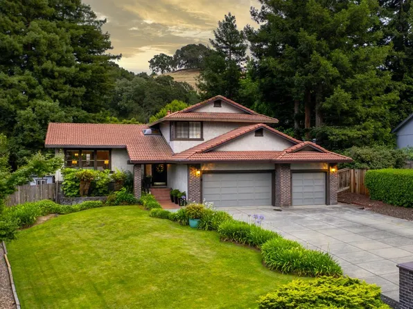 1108 E Sunnyslope Road, Petaluma, CA 94952