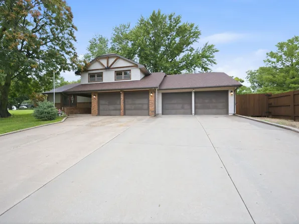 1 Valley View Dr, Goddard, KS 67052