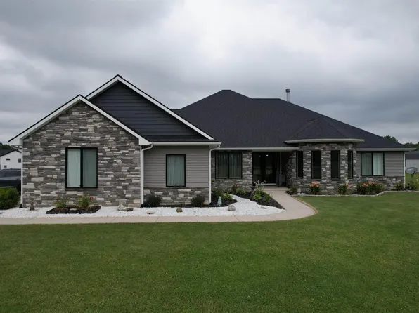 6688 Greenwell Rd, Huntertown, IN 46748