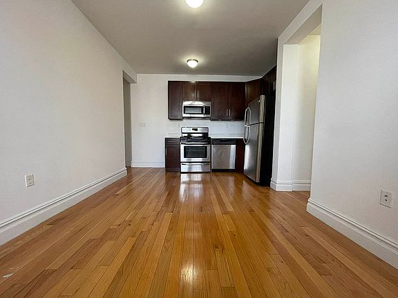 3rd image of 21-81 38th St #25