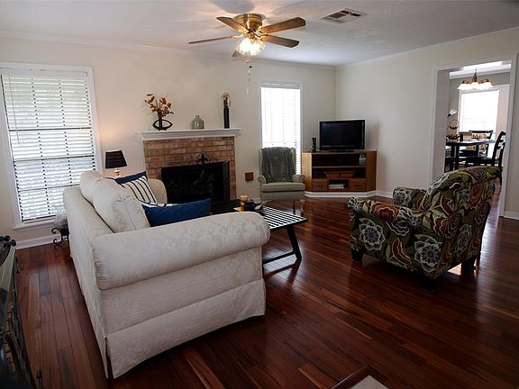 4th image of 16816 Holly Trail Dr