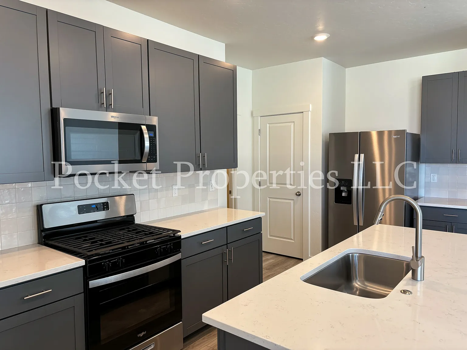 4384 S Redwater Ave — Photo 1