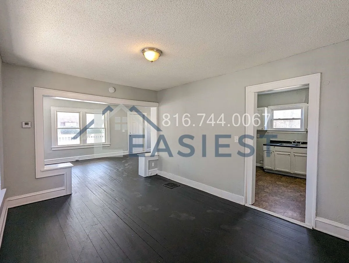 1816E5 — Photo 4