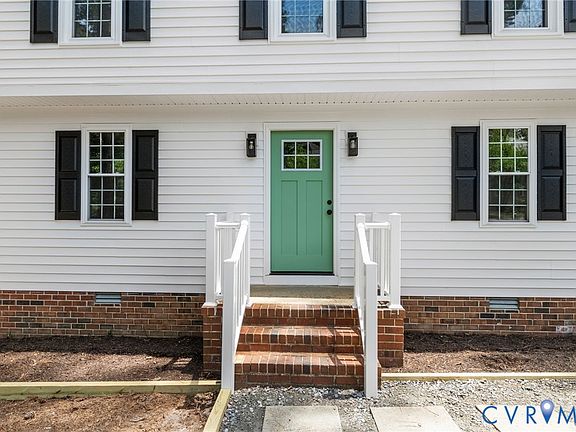 4th image of 1719 Woodyshade Cir