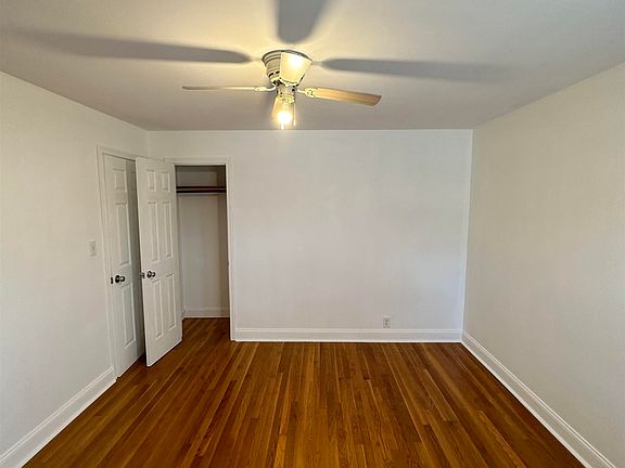 5th image of 138 Hendel Ave #2