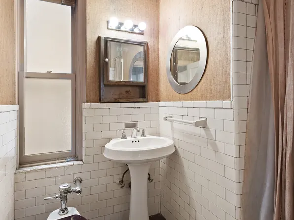 35 West 9th Street image 10 of 10