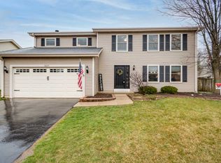 1217 Dogwood Ln, Carol Stream, IL 60188