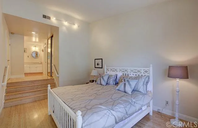 2 bed, 1255 sqft, $4,725 — Photo 3