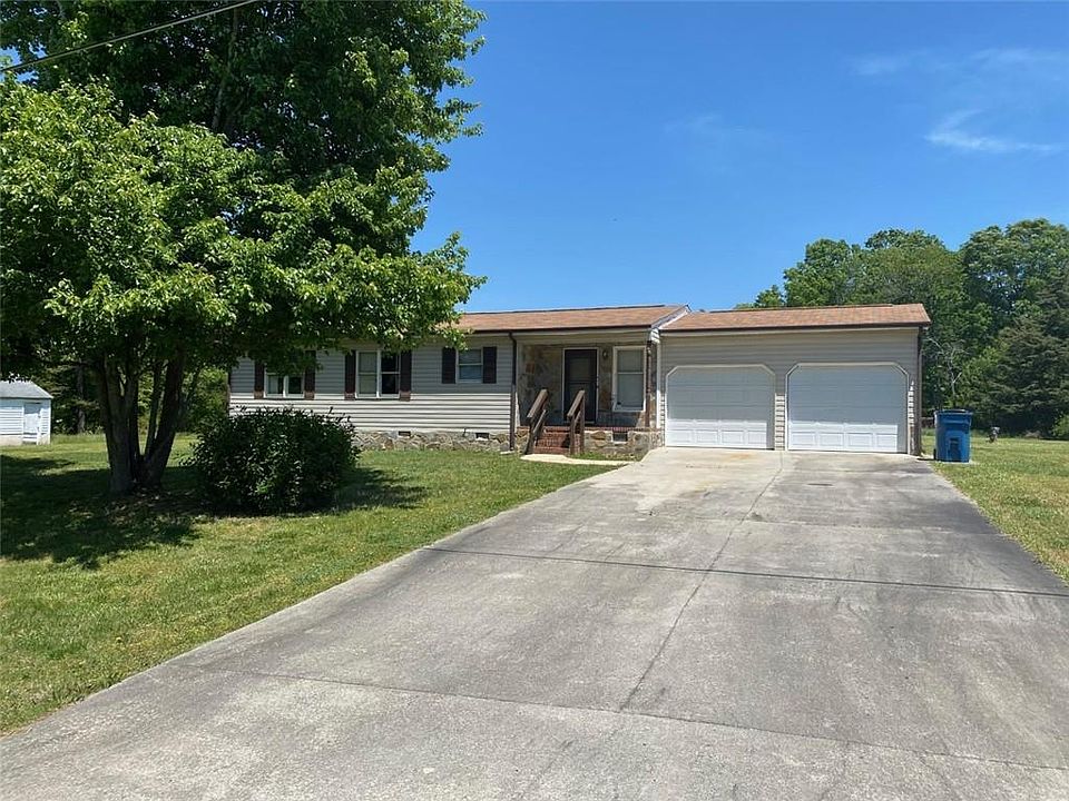 1st image of 1623 Lakeview Dr